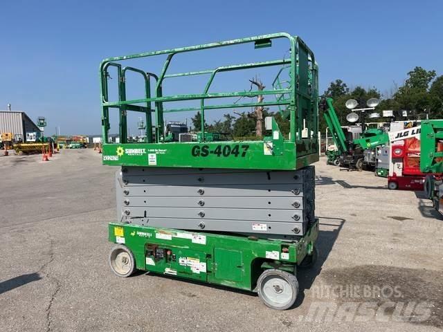 Genie GS-4047 Scissor Lifts