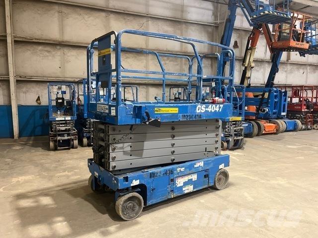 Genie GS-4047 Scissor Lifts