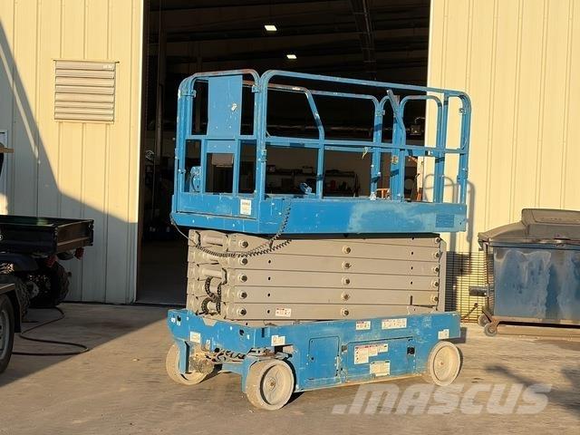 Genie GS-4047 Scissor Lifts
