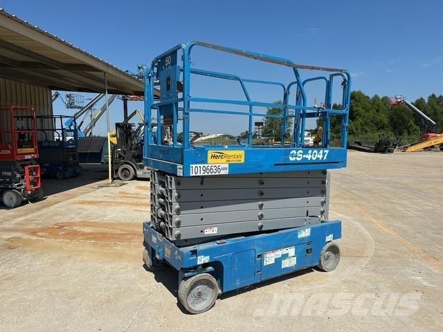 Genie GS-4047 Scissor Lifts