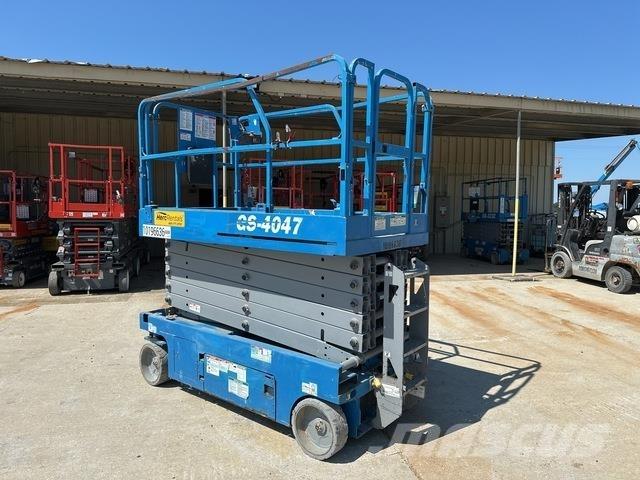 Genie GS-4047 Scissor Lifts