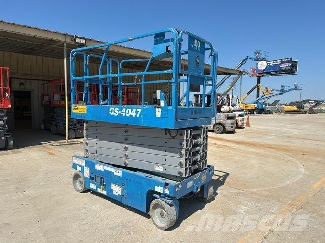 Genie GS-4047 Scissor Lifts