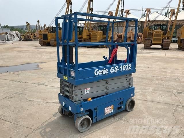 Genie GS1932 Scissor Lifts