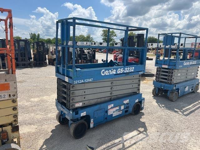 Genie GS3232 Scissor Lifts
