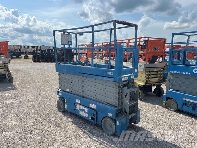 Genie GS3232 Scissor Lifts