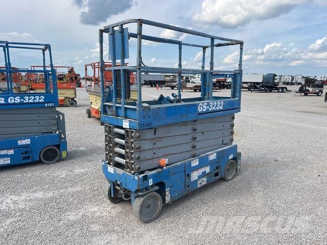 Genie GS3232 Scissor Lifts