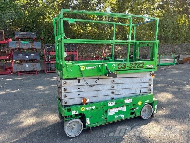 Genie GS3232 Scissor Lifts