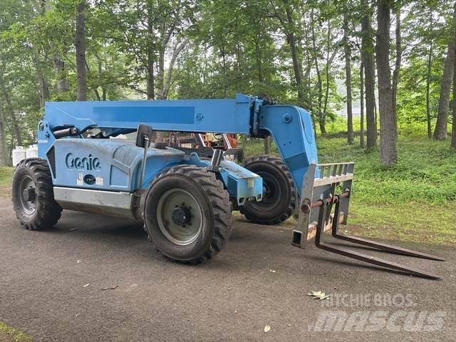 Genie GTH-844 Telescopic Handlers