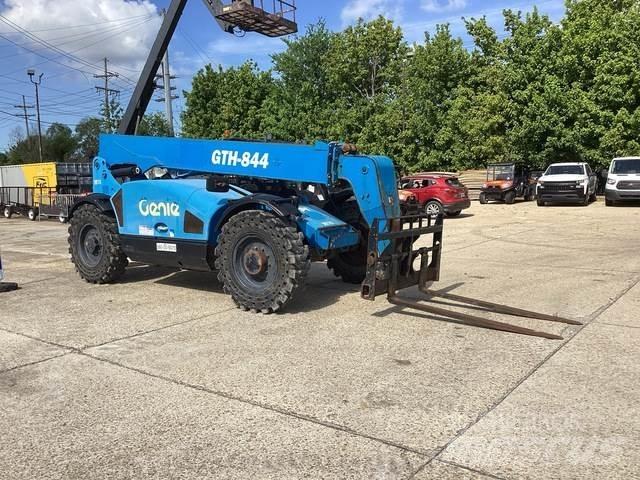 Genie GTH-844 Telescopic Handlers