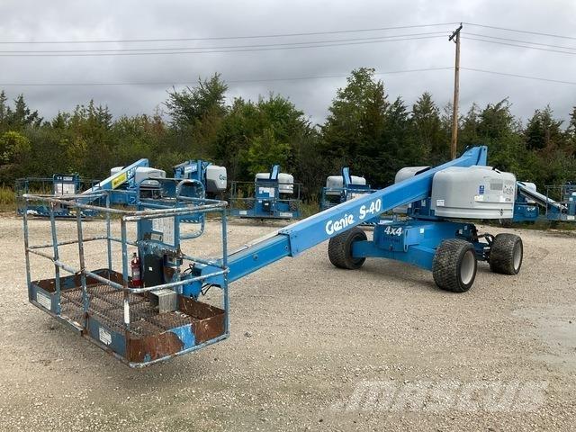 Genie S-40 Telescopic boom lifts