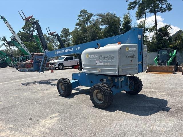 Genie S-45 Telescopic boom lifts