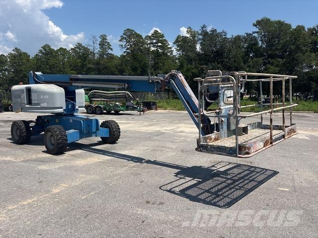 Genie S-45 Telescopic boom lifts