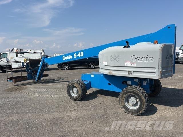 Genie S-45 Other