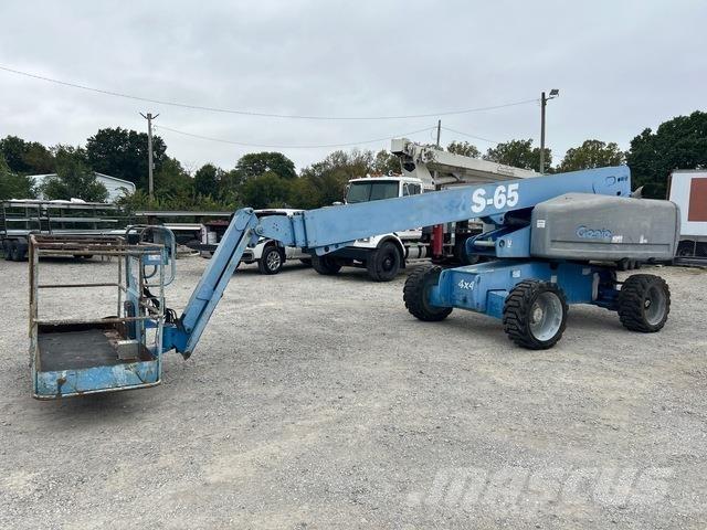 Genie S-65 Telescopic boom lifts