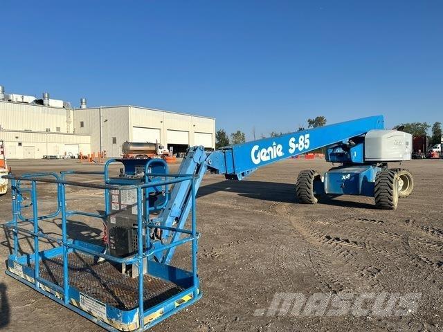 Genie S-85 Telescopic boom lifts