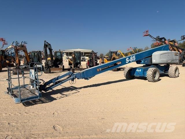 Genie S-85 Telescopic boom lifts