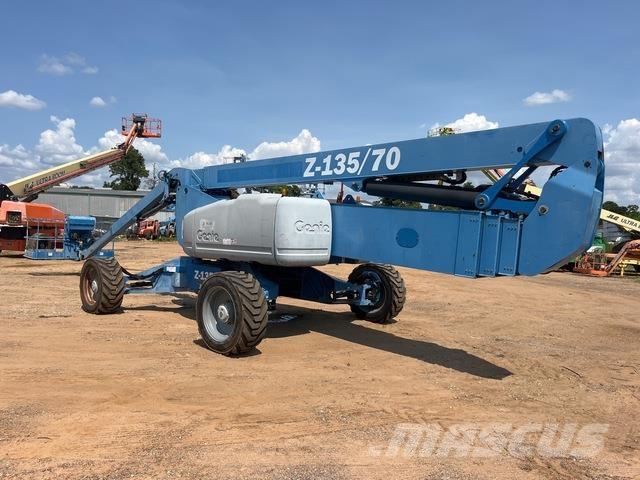Genie Z-135 Articulated boom lifts