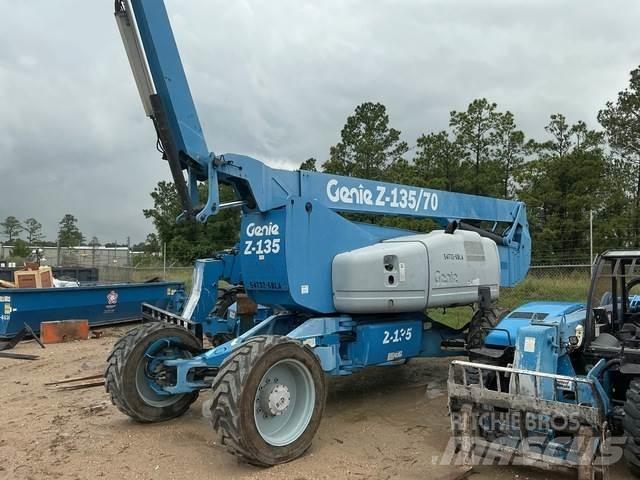 Genie Z-135/70 Articulated boom lifts