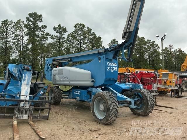 Genie Z-135/70 Articulated boom lifts