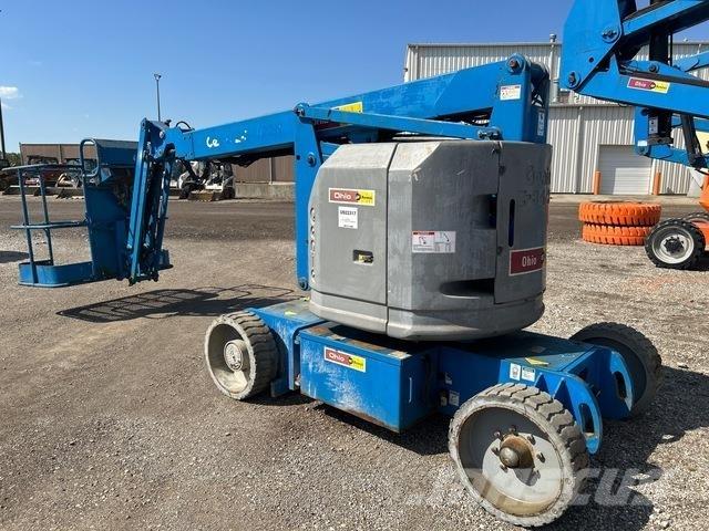 Genie Z-34/22N Articulated boom lifts
