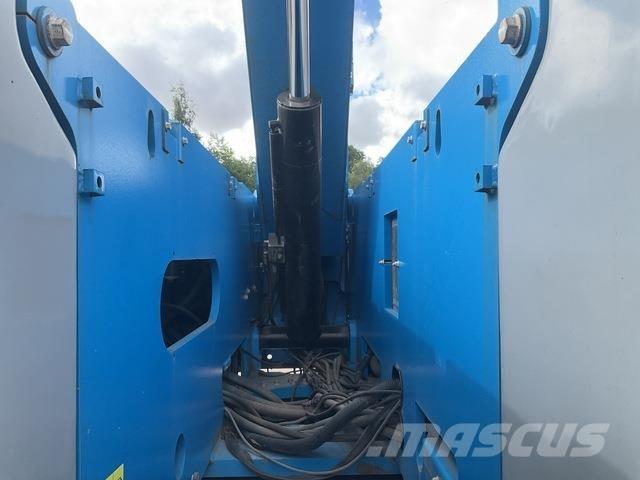 Genie Z80/60 Articulated boom lifts