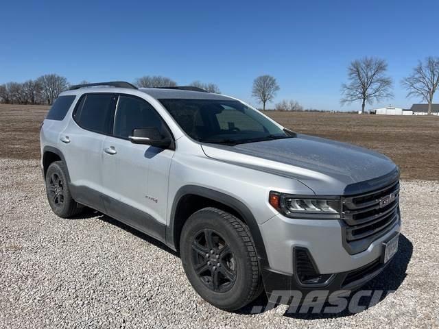 GMC Acadia Automobiles / SUVS