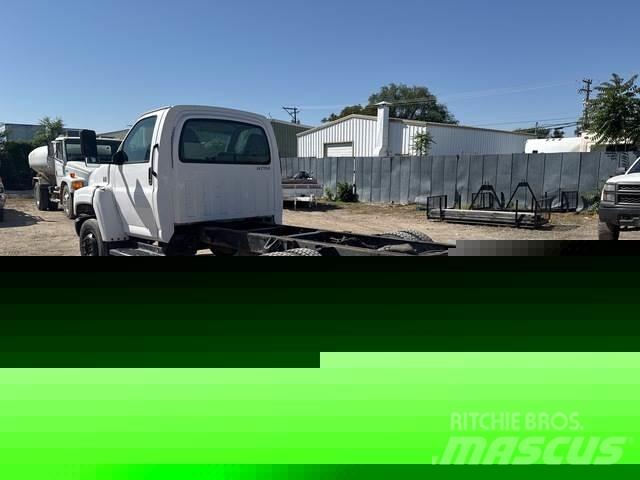 GMC C5500 Cabins and interior