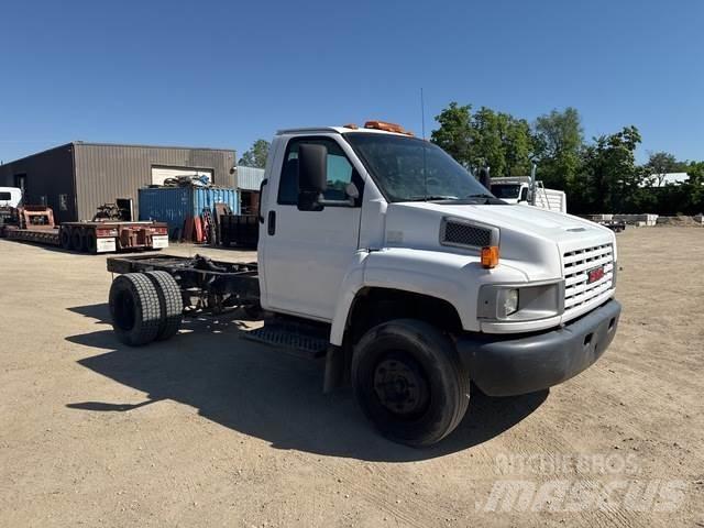 GMC C5500 Cabins and interior