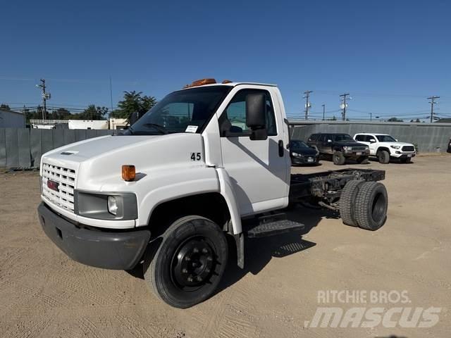 GMC C5500 Cabins and interior