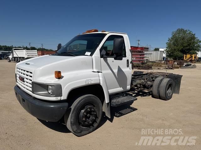 GMC C5500 Cabins and interior
