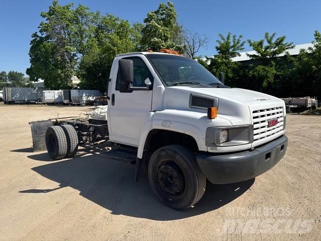 GMC C5500 Cabins and interior