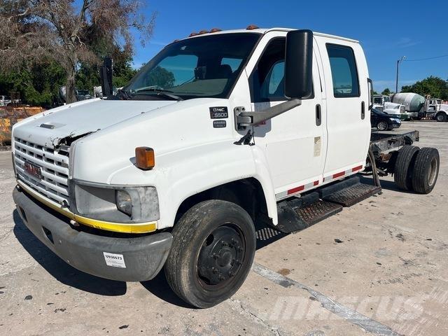 GMC C5500 Cabins and interior