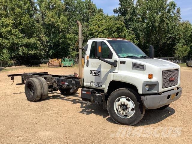 GMC C7500 Cabins and interior