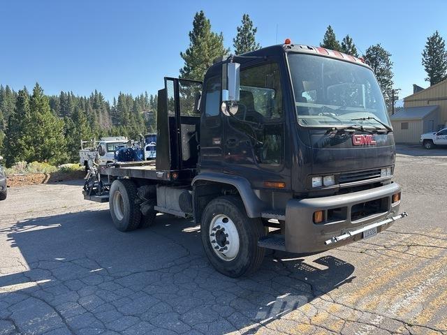 GMC T7500 Work Trucks / Municipal