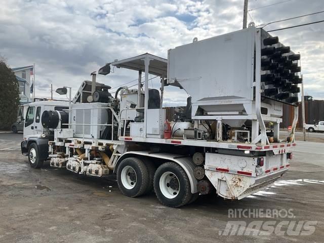 GMC T8500 Work Trucks / Municipal