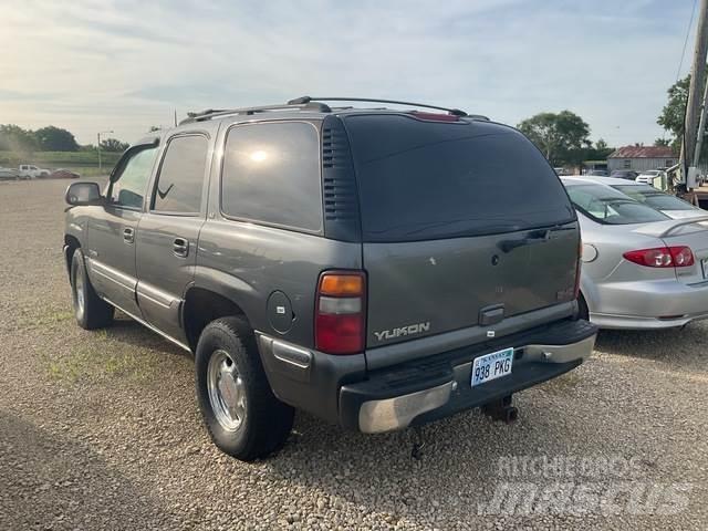 GMC Yukon Automobiles / SUVS