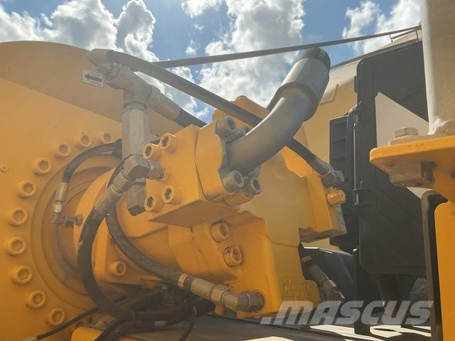 Grove GHC130 Crawler Cranes