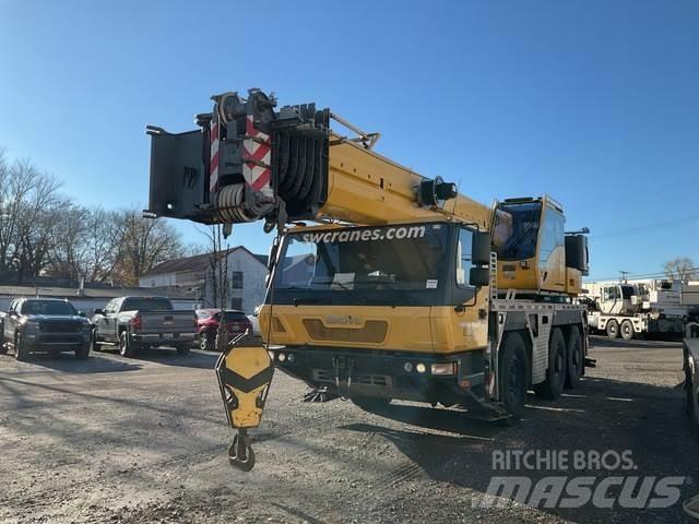 Grove GMK3055 Mobile and all terrain cranes