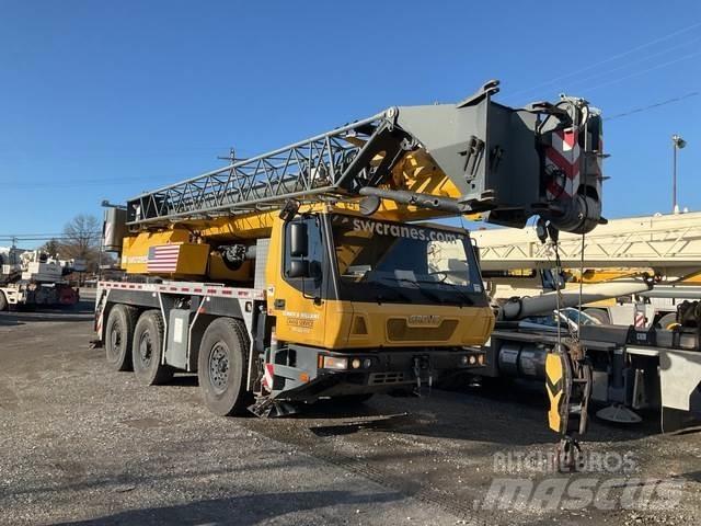 Grove GMK3055 Mobile and all terrain cranes