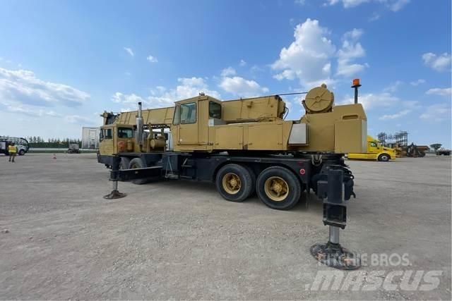 Grove TMS-300B Crawler Cranes