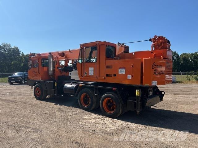 Grove TMS525 Crawler Cranes