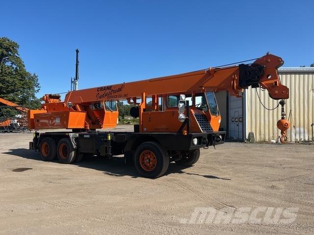 Grove TMS525 Crawler Cranes