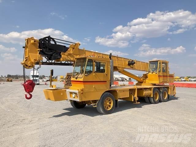 Grove TSM185A Crawler Cranes