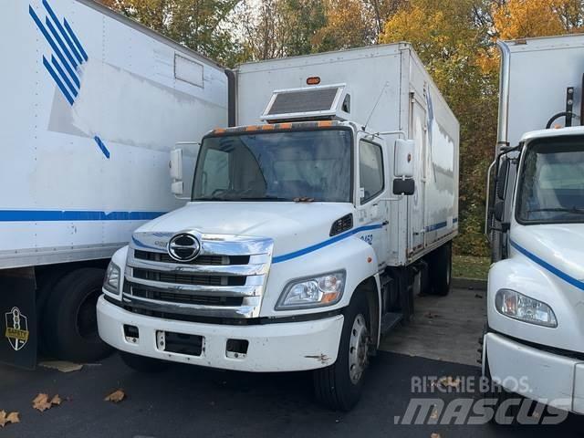 Hino 338 Box trucks