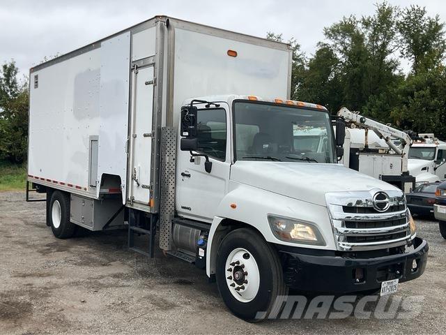 Hino 338 Garbage Trucks / Recycling Trucks
