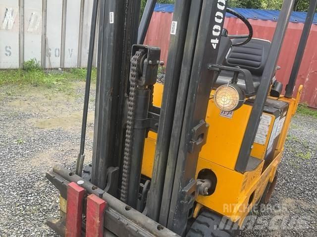 Hyster E40XL Electric Forklifts