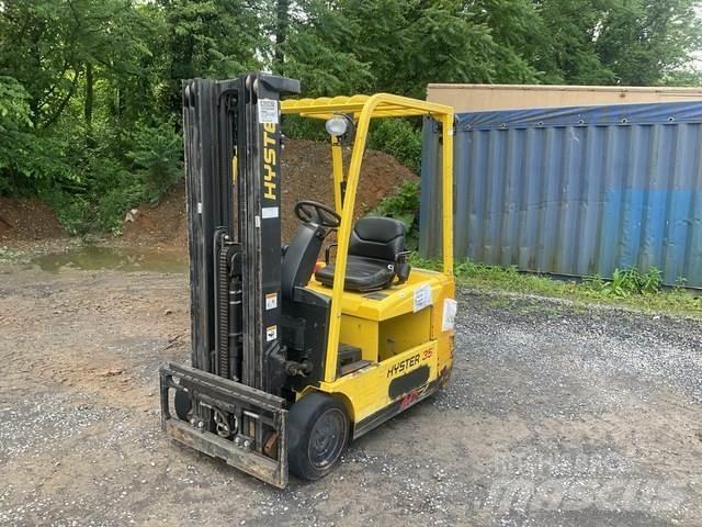 Hyster J35ZT Electric Forklifts