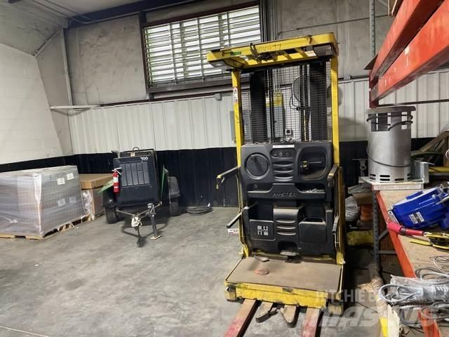 Hyster R30XMS Electric Forklifts
