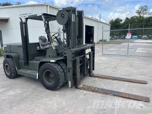 Hyster S155XL Rough Terrain Trucks