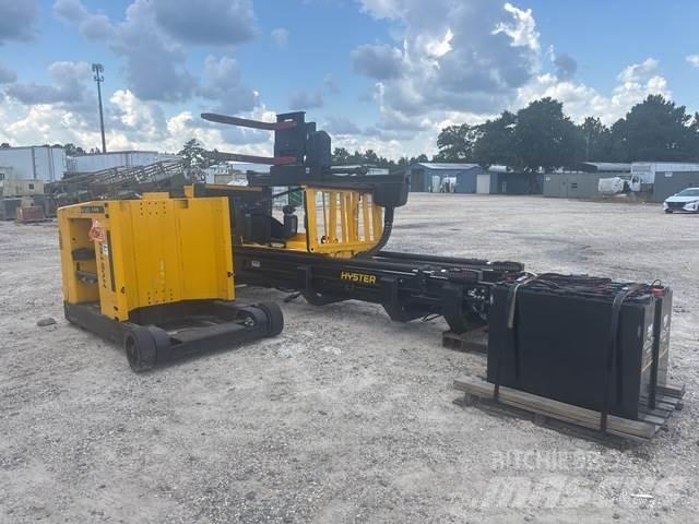 Hyster V30ZMU Medium lift order picker